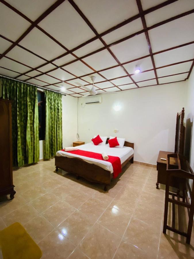 Swan Villa Negombo Exterior photo